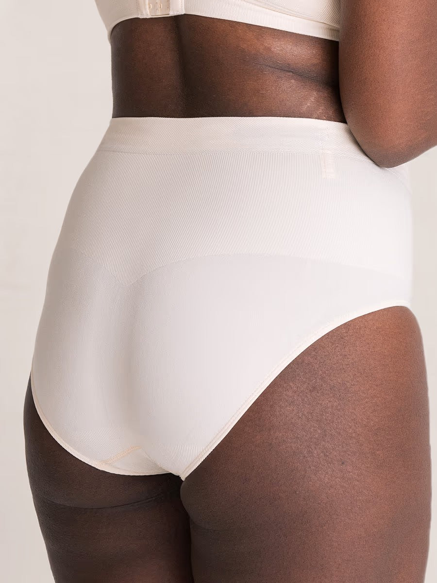 Vellavie Essentials All Day Every Day Mid-Waisted Shaper Panty