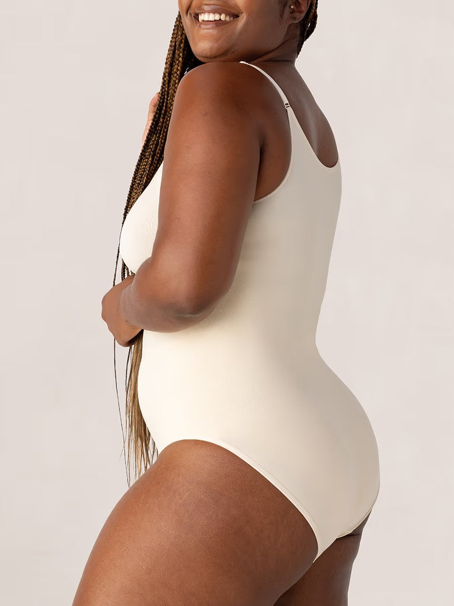 Vellavie Essentials All Day Every Day Scoop Neck Bodysuit
