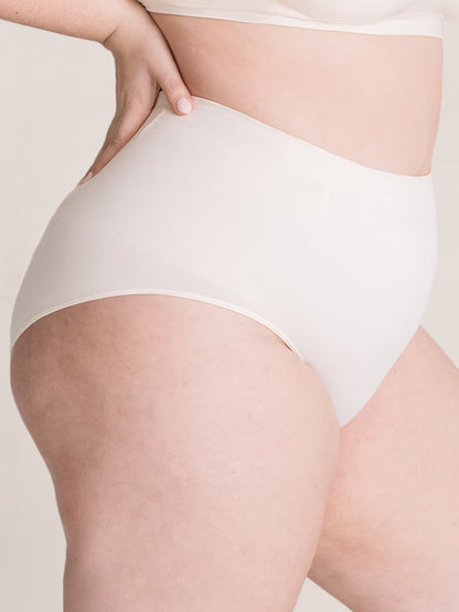 Vellavie Essentials All Day Every Day Mid-Waisted Shaper Panty
